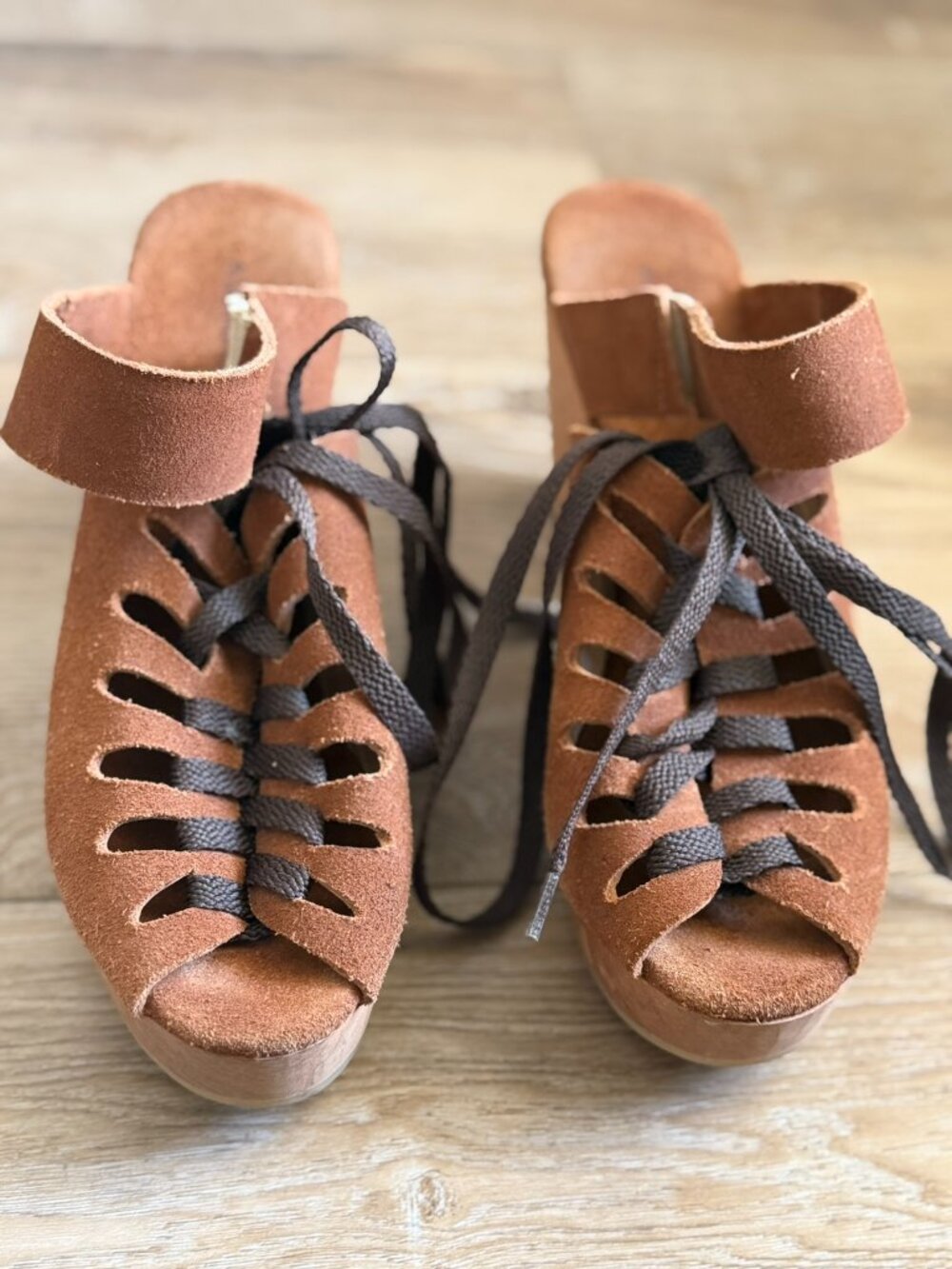 A Detacher Suede Clogs, Size 40
